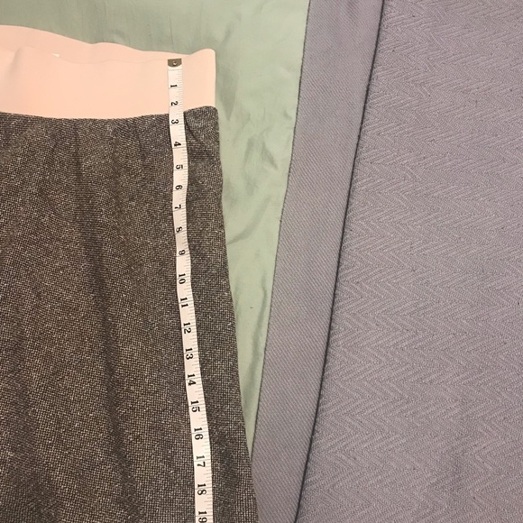 Tweed maternity skirt. Size small. Very nice quality in excellent condition. - Picture 3 of 3